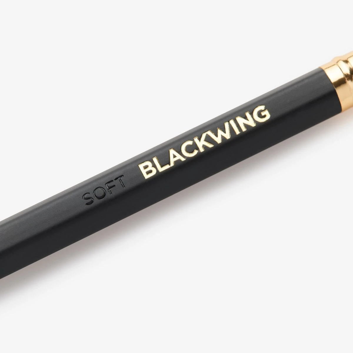 lapiz blackwing matte negro detalle