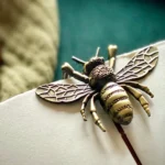 sujetapaginas esterbrook bee marcapaginas laton
